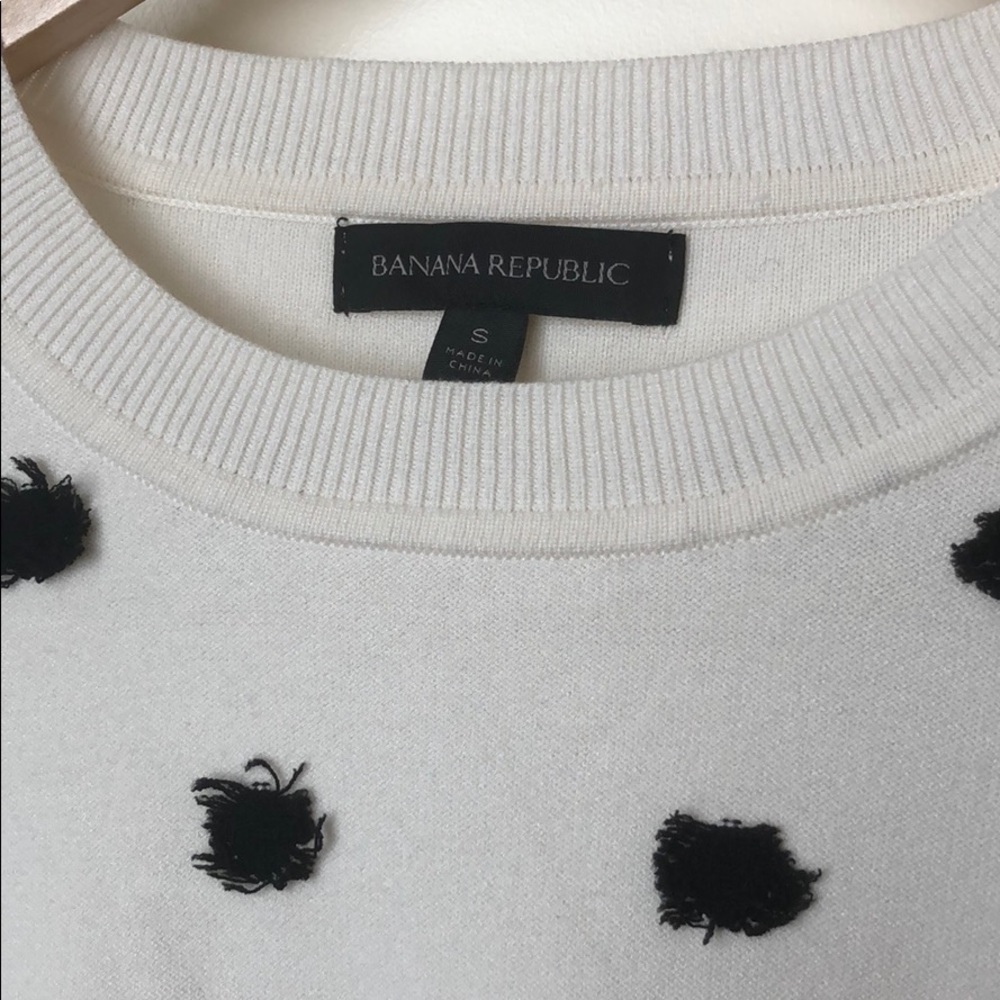 Banana Republic pompom sweater - Picture 3 of 5
